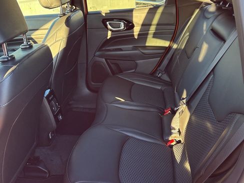 New 2026 Jeep Compass Latitude image 22