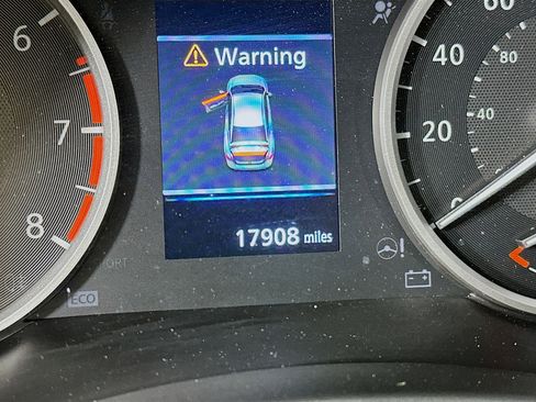 Used 2025 Nissan Sentra S FWD image 19