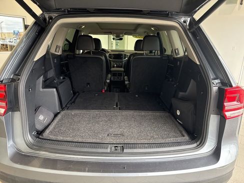 Used 2019 Volkswagen Atlas SE w/ Panoramic Sunroof Package image 17