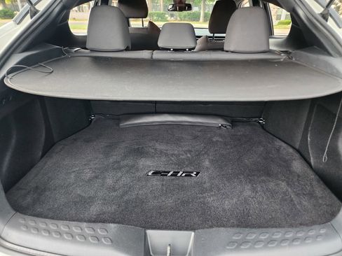 Used 2018 Toyota C-HR XLE FWD image 10