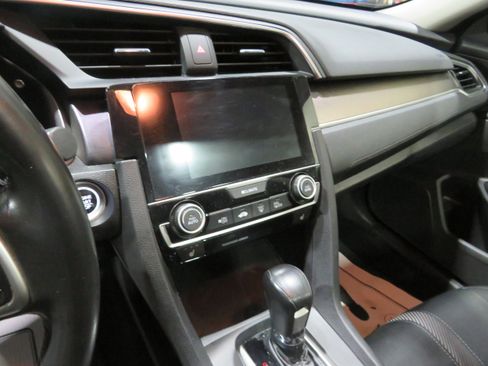 Used 2018 Honda Civic EX-T image 15