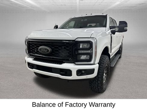 Used 2025 Ford F350 Lariat w/ Lariat Ultimate Package AWD/4WD image 7