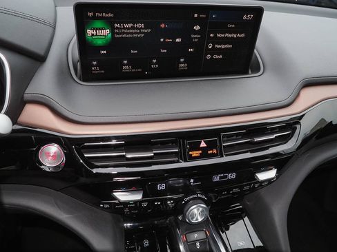 Used 2022 Acura MDX SH-AWD w/ Technology Package image 12