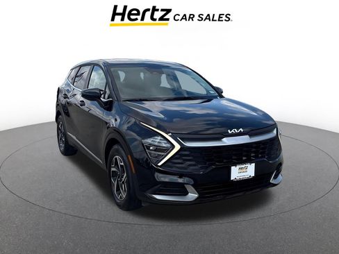 Used 2025 Kia Sportage LX image 1