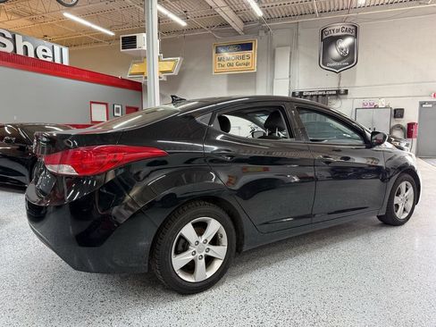Used 2013 Hyundai Elantra GLS FWD image 5