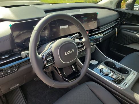 New 2026 Kia Carnival SX Prestige FWD image 24