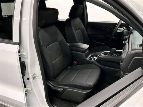 Used 2023 Chevrolet Colorado Trail Boss w/ Technology Package AWD/4WD image 8