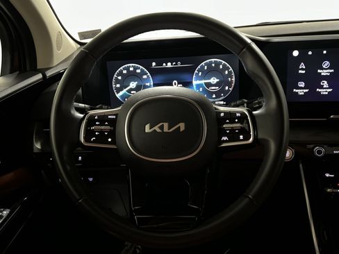 Used 2024 Kia Carnival SX FWD image 30