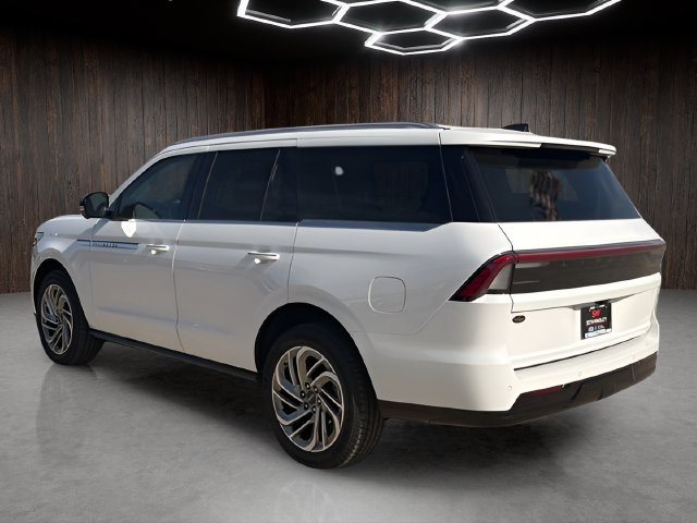 New 2025 Lincoln Navigator Reserve AWD/4WD image 5