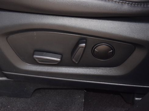 Used 2023 Ford Explorer XLT w/ Equipment Group 202A image 35