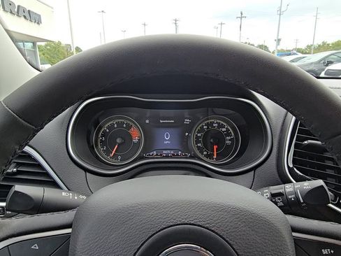 Certified 2022 Jeep Cherokee Limited image 19