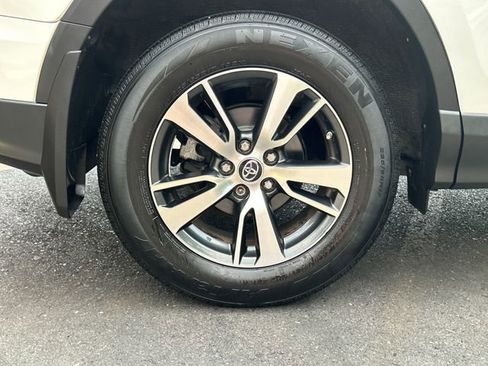 Used 2016 Toyota RAV4 XLE image 28