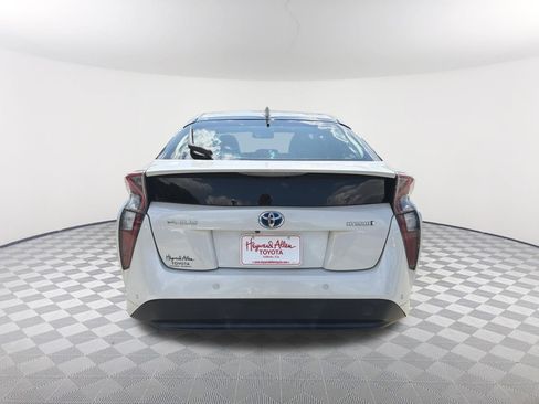 Used 2017 Toyota Prius Four FWD image 15