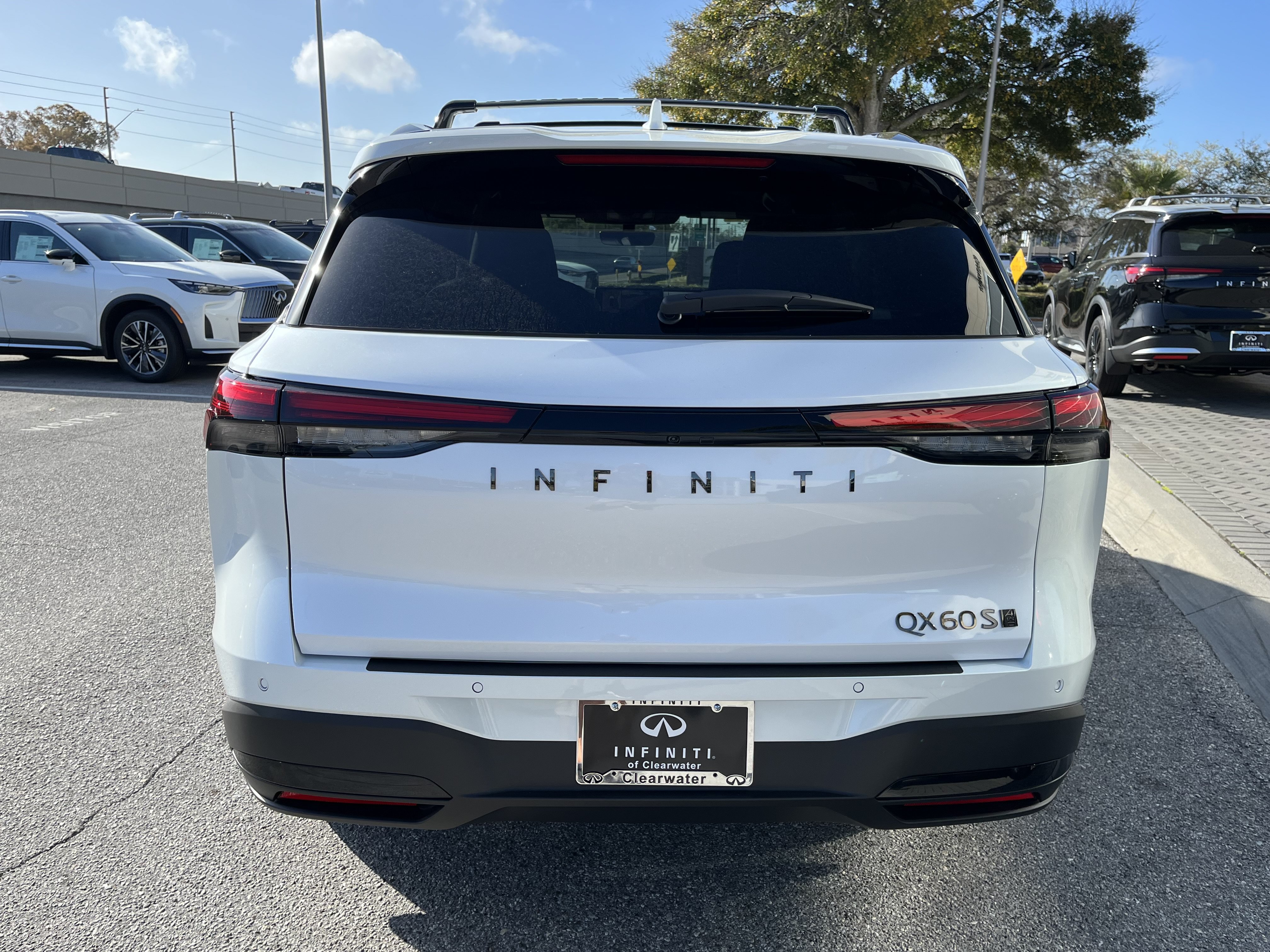 Used 2026 INFINITI QX60 Sport w/ Dark Cargo Package AWD/4WD image 4