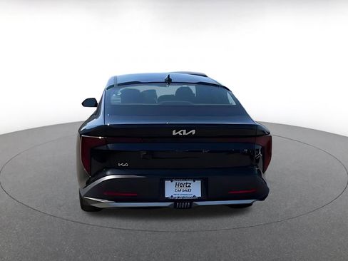 Used 2025 Kia K4 LXS image 12