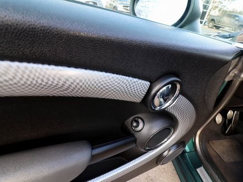 Used 2010 MINI Cooper S image 32