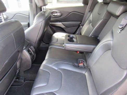 Used 2020 Jeep Cherokee Limited AWD/4WD image 19