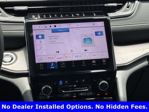 Used 2024 Jeep Grand Cherokee Overland w/ Luxury Tech Group IV AWD/4WD image 14