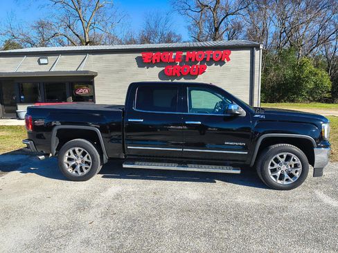 Used 2018 GMC Sierra 1500 SLT image 1