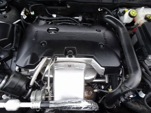 Used 2017 Buick Regal Sport Touring image 28