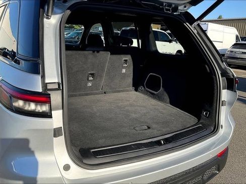 Used 2022 Jeep Grand Cherokee Trailhawk w/ Advanced Protech Group II image 23