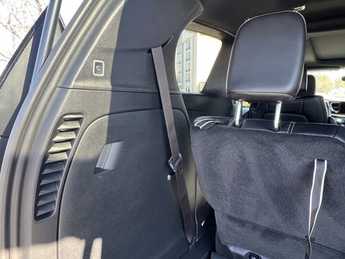 New 2026 Chrysler Pacifica Select AWD/4WD image 10