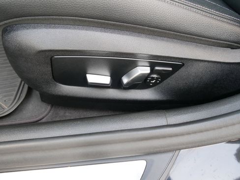 Used 2019 BMW 540i image 17