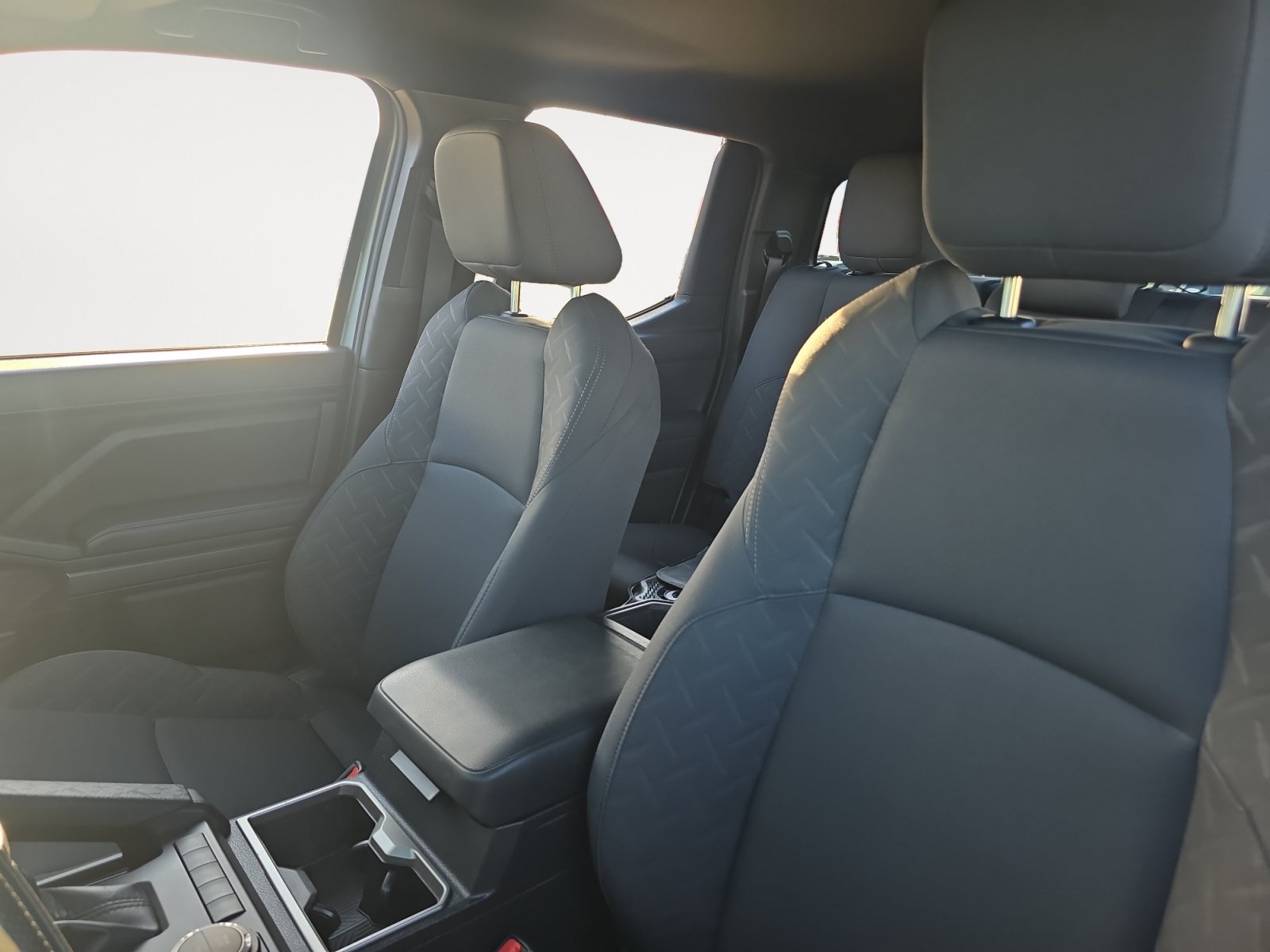 Certified 2024 Toyota Tacoma SR5 AWD/4WD image 9