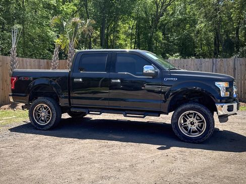 Used 2015 Ford F150 XLT AWD/4WD image 12
