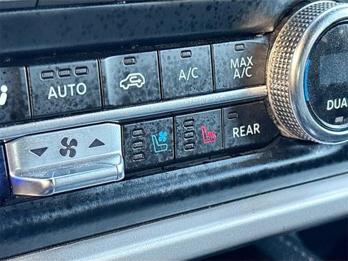 Used 2023 Ford Expedition Limited image 20