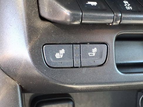 Used 2021 Chevrolet Colorado Z71 AWD/4WD image 15