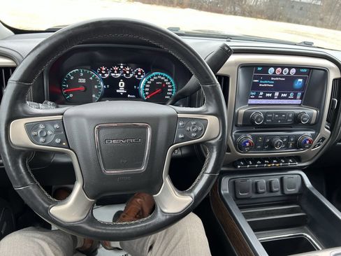 Used 2017 GMC Sierra 1500 Denali w/ Denali Ultimate Package image 34