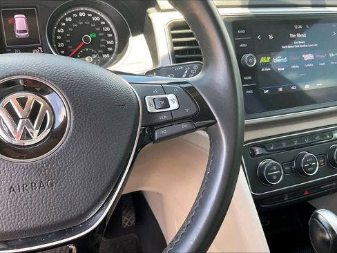 Used 2019 Volkswagen Atlas SE FWD image 24