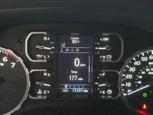 Used 2019 Toyota Tundra SR5 w/ SR5 Upgrade Package AWD/4WD image 10