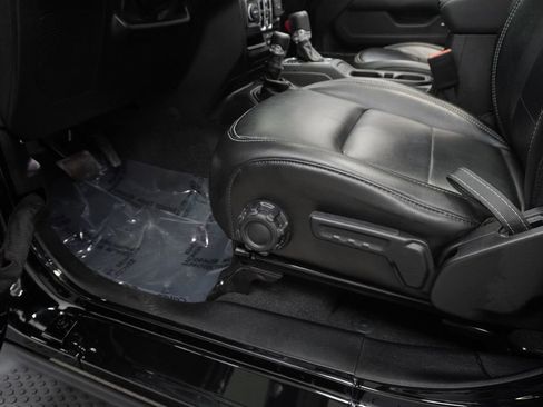 Used 2023 Jeep Wrangler Unlimited Sahara w/ Cold Weather Group image 45