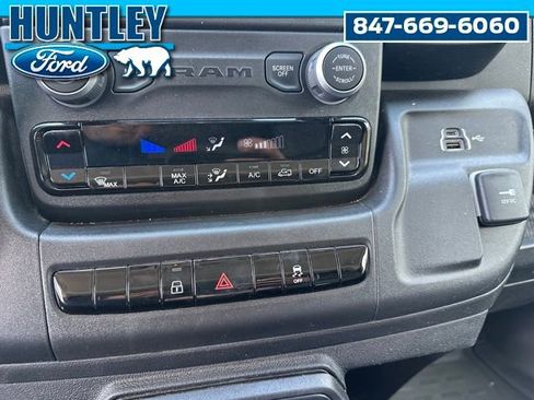 Used 2025 RAM ProMaster 2500 FWD image 14