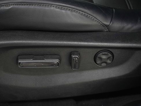 Used 2017 Honda CR-V Touring image 24
