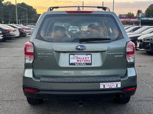 Used 2017 Subaru Forester 2.5i w/ Alloy Wheel Package AWD/4WD image 11