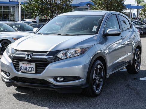Used 2018 Honda HR-V EX image 3