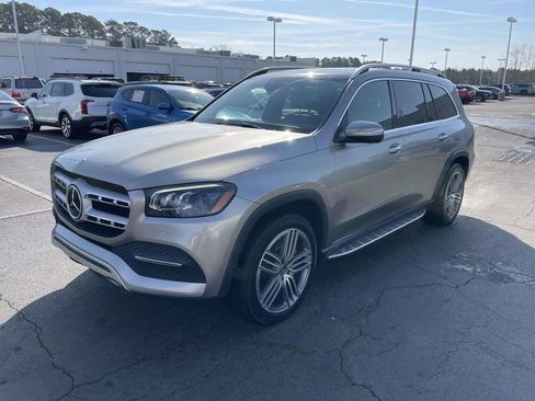 Used 2021 Mercedes-Benz GLS 450 4MATIC image 4
