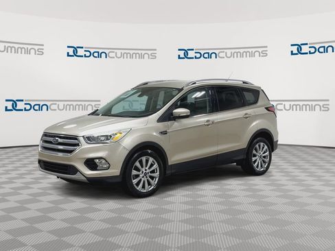 Used 2017 Ford Escape Titanium FWD image 4