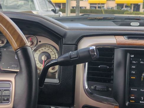 Used 2018 RAM 2500 Longhorn image 20