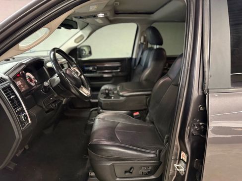 Used 2018 RAM 1500 Laramie w/ Convenience Group image 8