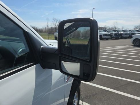 Used 2024 RAM 2500 Big Horn w/ Off Road Package image 6