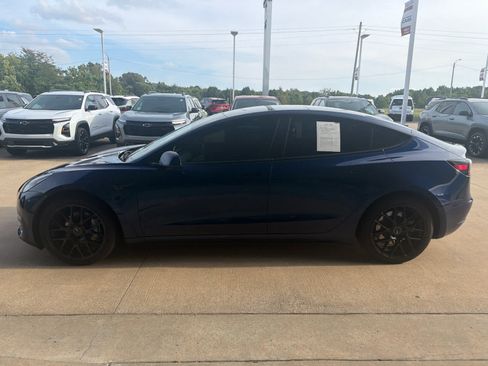 Used 2022 Tesla Model 3 RWD image 2