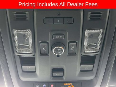 Used 2023 Chevrolet Tahoe LT w/ Luxury Package AWD/4WD image 32