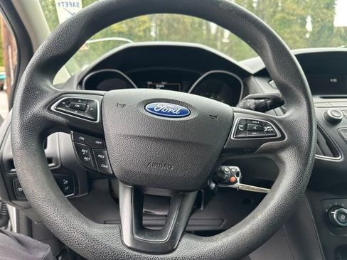 Used 2016 Ford Focus SE image 15
