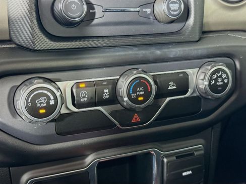 Used 2020 Jeep Gladiator Sport w/ Trailer Tow Package image 17