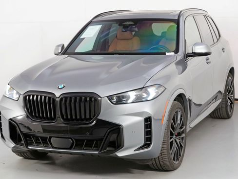 Used 2024 BMW X5 sDrive40i w/ M Sport Package image 57