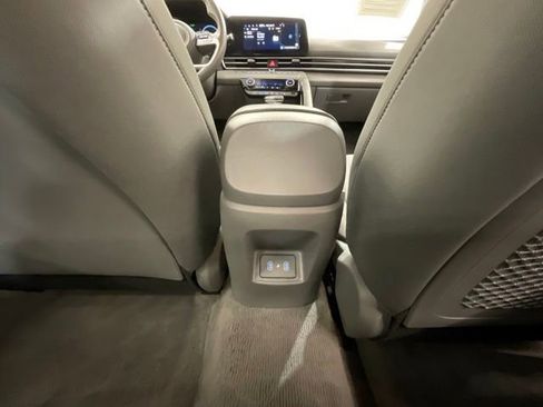 Used 2025 Hyundai Elantra SEL FWD image 26